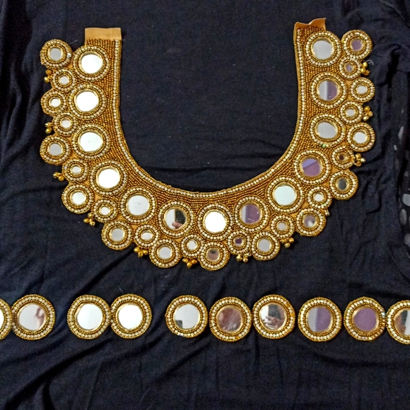 Beautiful Neck Patch - Picture 3 of 7